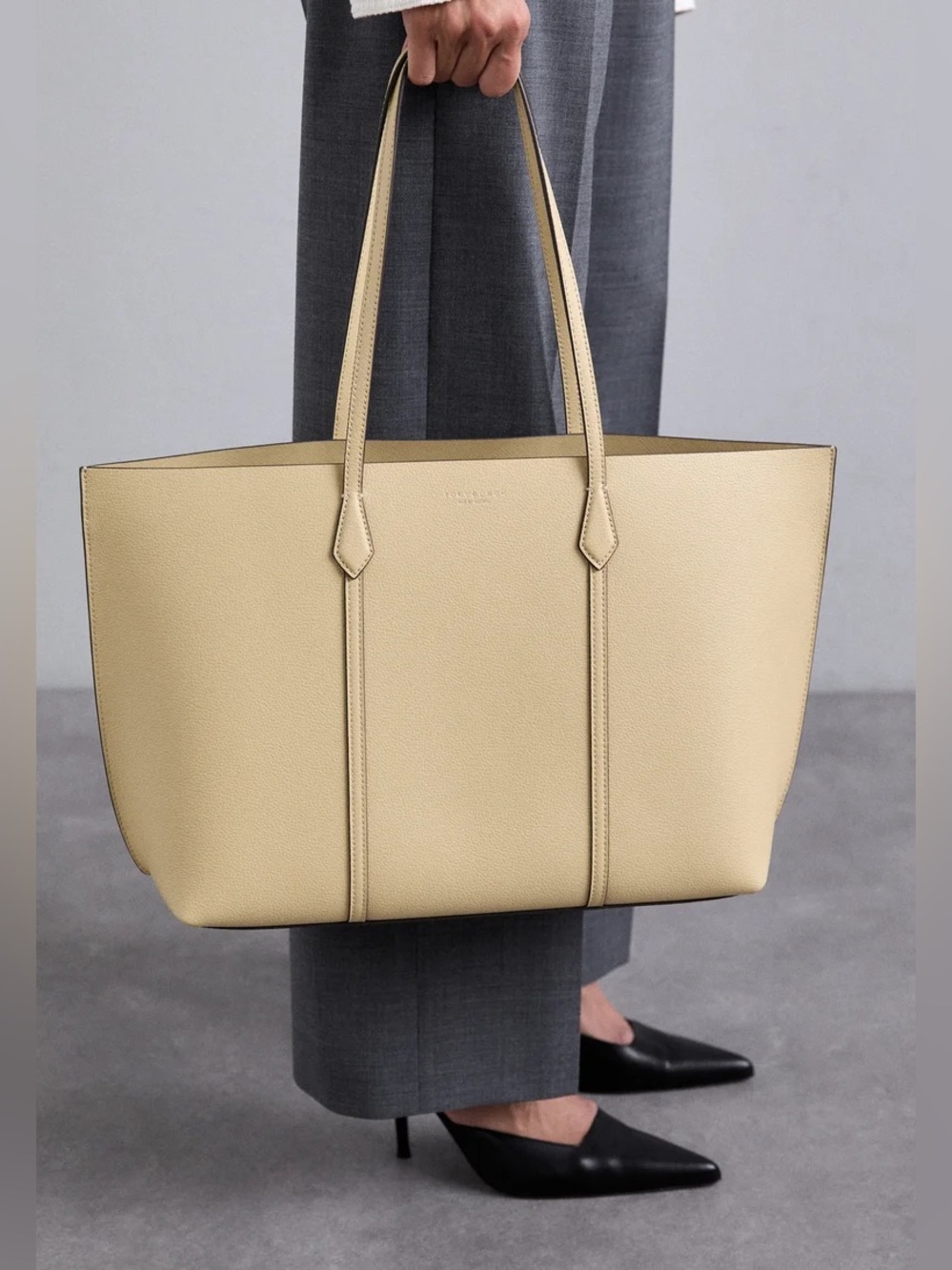 NEW TORY BURCH women's perry triple compartment tote bag in praline